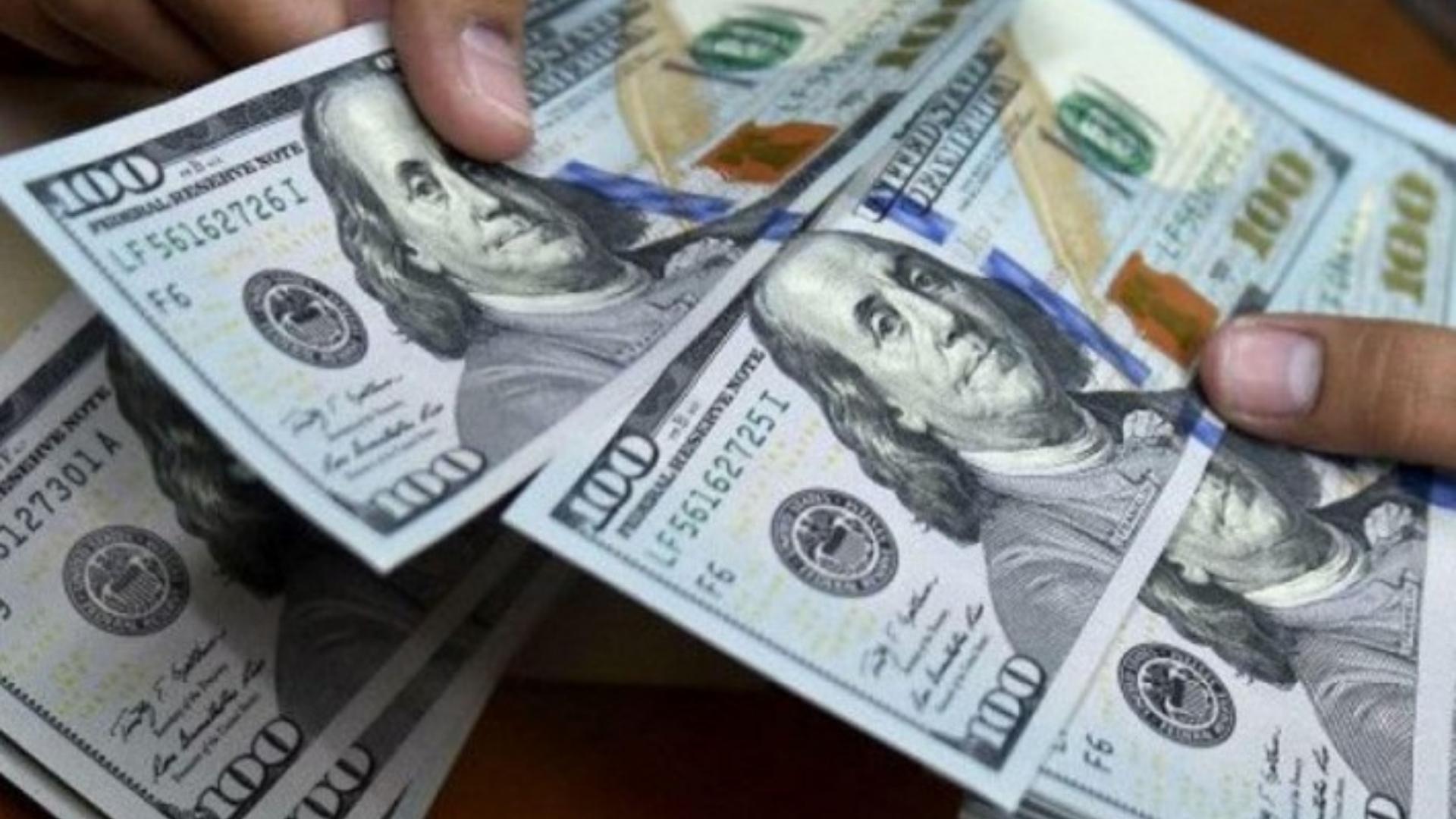 Dólar estadounidense