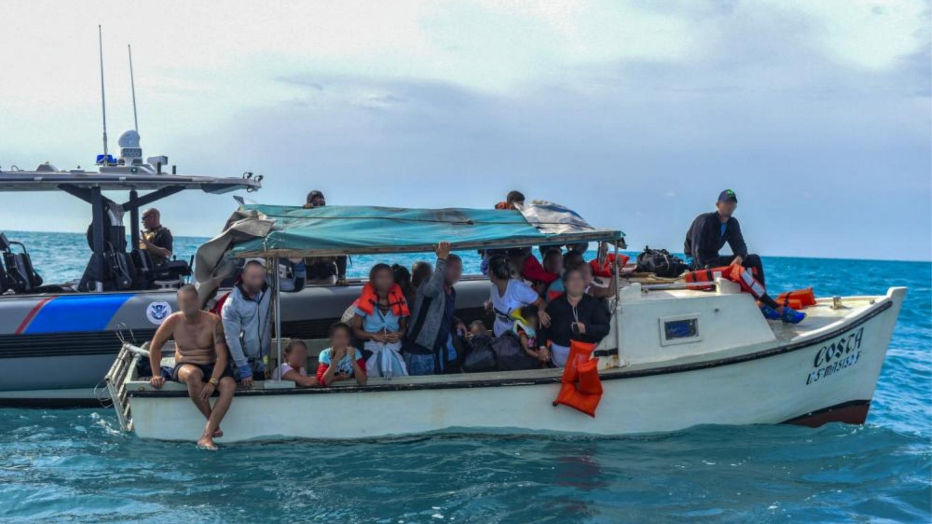 64 balseros y un perro son regresados a Cuba