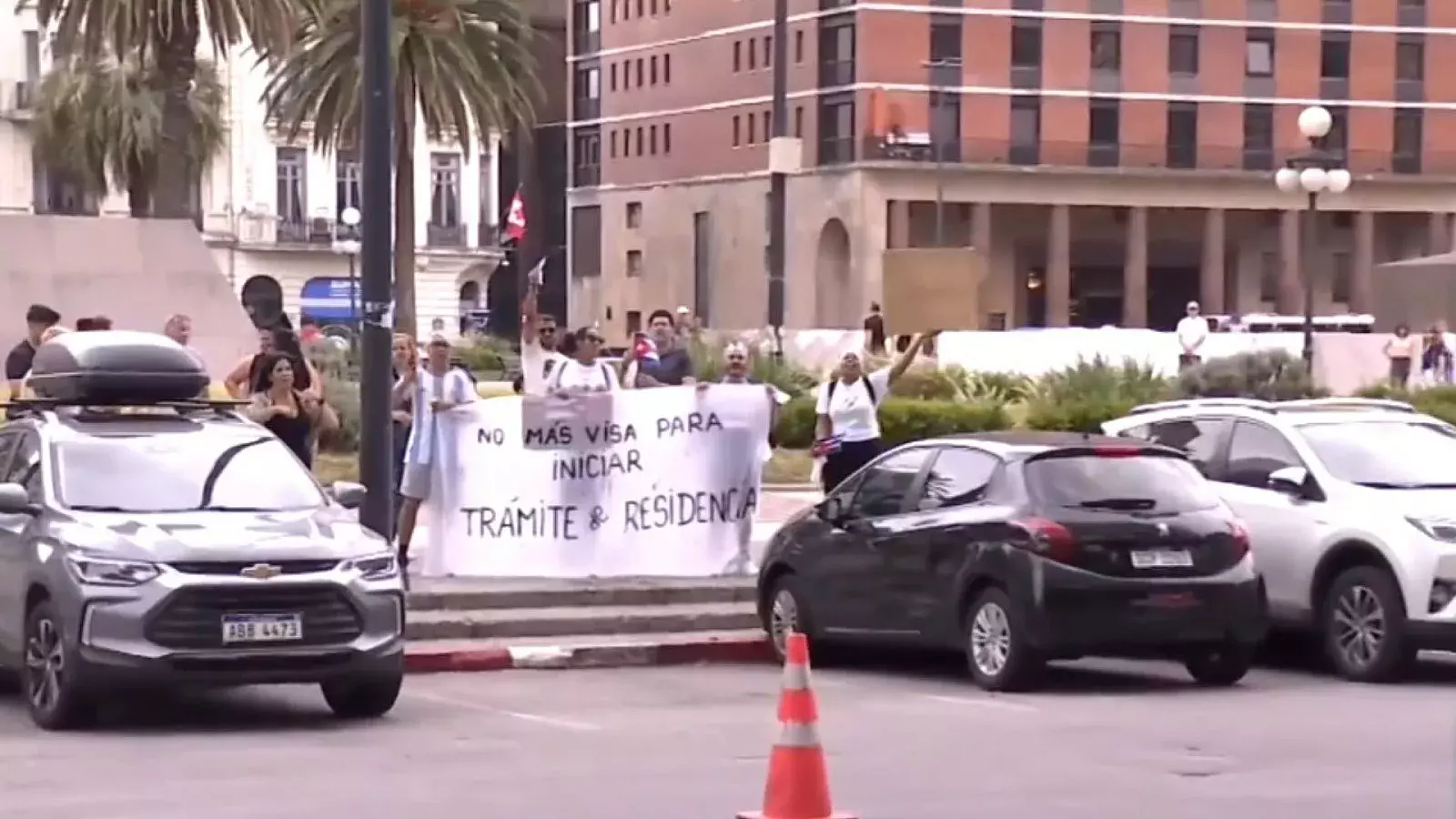 Cubanos se manifiestan en Uruguay