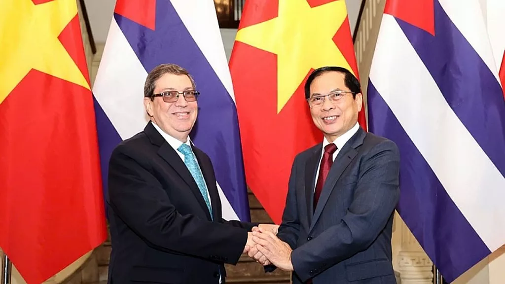 Cancilleres del régimen cubano y Vietnam