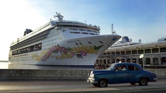 Crucero en puerto de La Habana. Foto: Granma