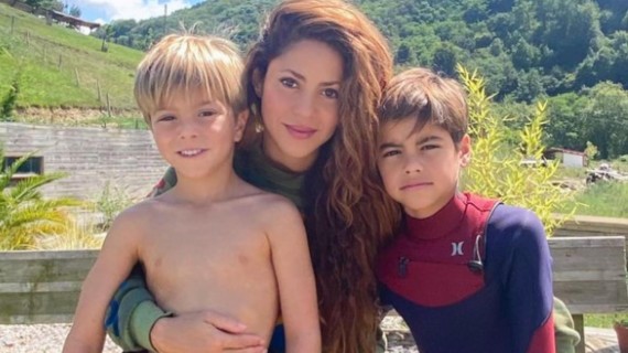 Shakira inscribe hijos en colegios de Miami