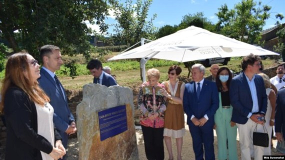 Inauguración del museo de la familia Castro en Galicia, España. (Foto: Ministerio de Política Territorial de España)