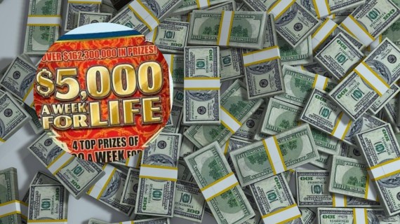 Florida: mujer gana 2 millones con raspadito