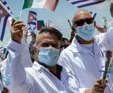 Cuban doctors on a mission in Mexico