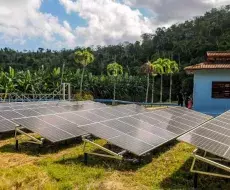 Theft of solar panels in Las Tunas